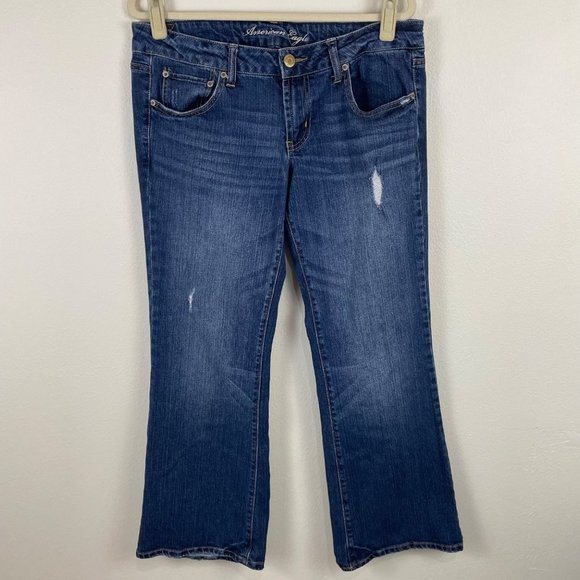 American Eagle Favorite Boyfriend Distressed Jeans Size 12 Short - Picture 1 of 10